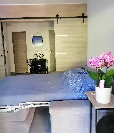 Studio 아파트